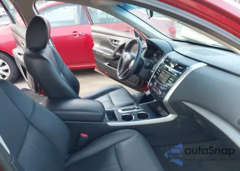 2015 Nissan Altima 2.5 Sv из США, поврежденный, VIN 1N4AL3AP1FC116023